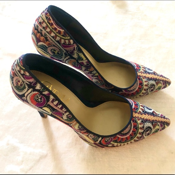 Anthropologie Candela Embroidered Multi Leather Pumps Size 8 - Picture 1 of 6